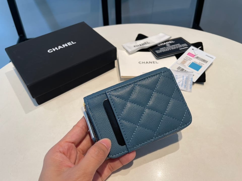 Chanel Zipped Coin Purse 11 Aegean Grained Calfskin view 6