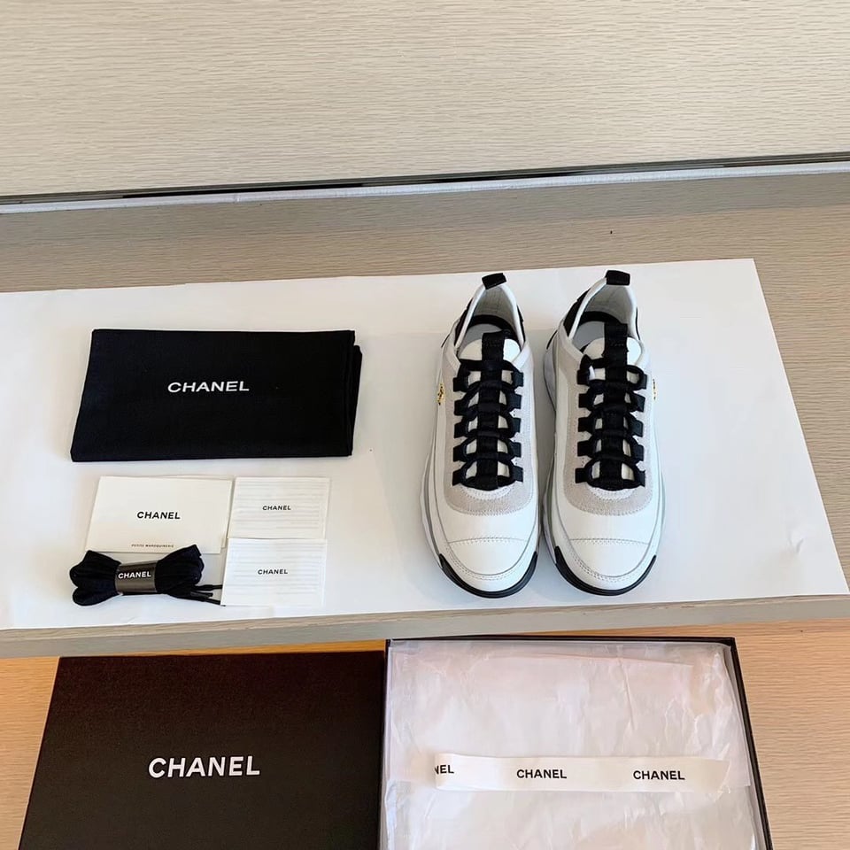 Chanel Velvet Sneakers Ivory And Black G35617 view 4