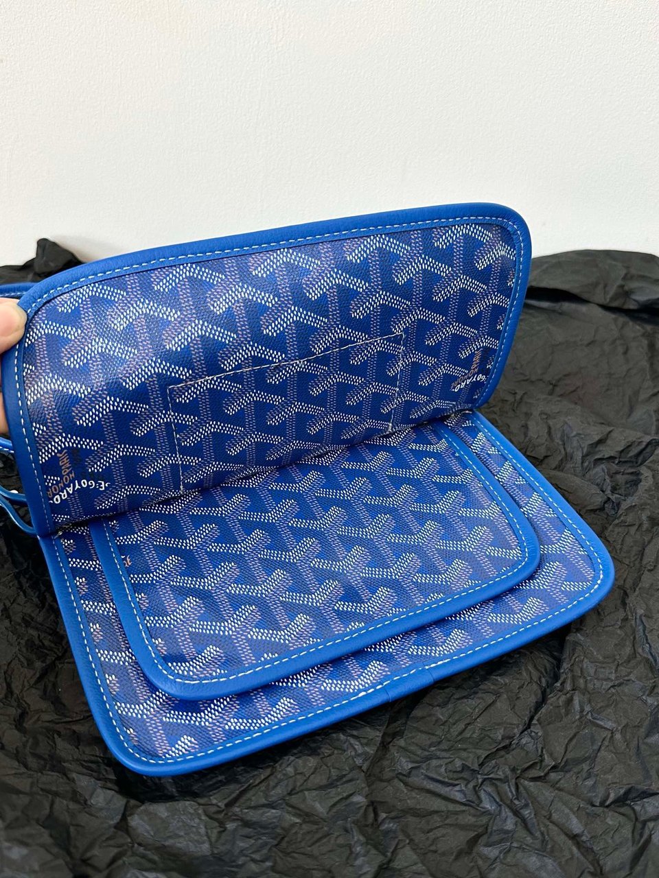 Goyard Plumet Pocket Wallet 20 Cm Sapphire Blue Goyardine Canvas And Lambskin Trim view 5