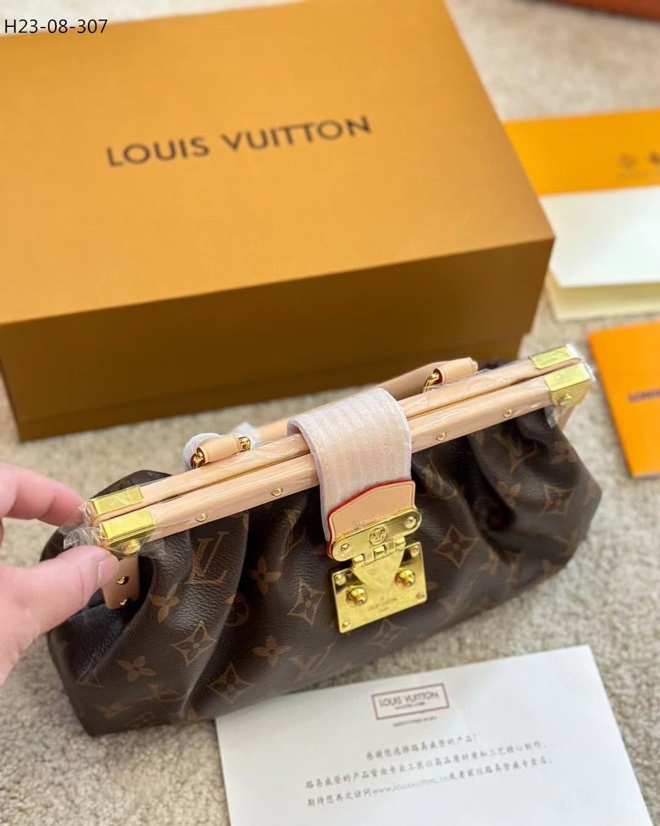 Louis Vuitton Monogram Clutch Bag Brown 28Cm M46544 view 5