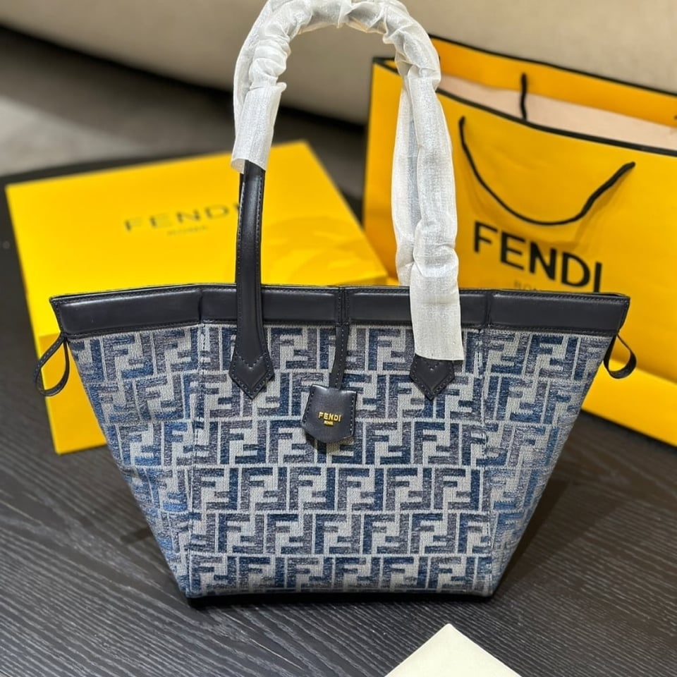 Fendi Origami Mini Transformable Bag Dark Blue 16Cm view 4