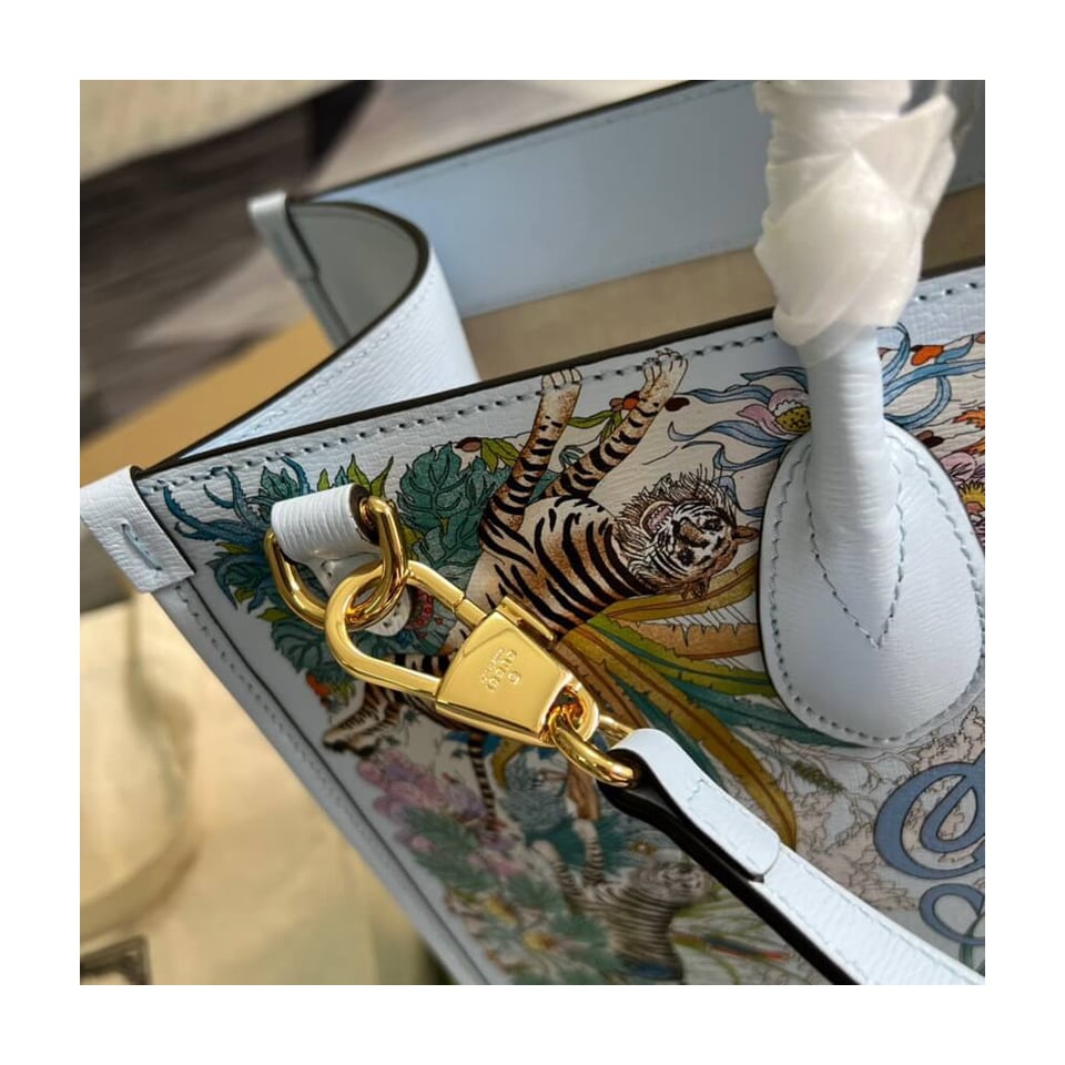Gucci Tiger Medium Tote Bag view 9