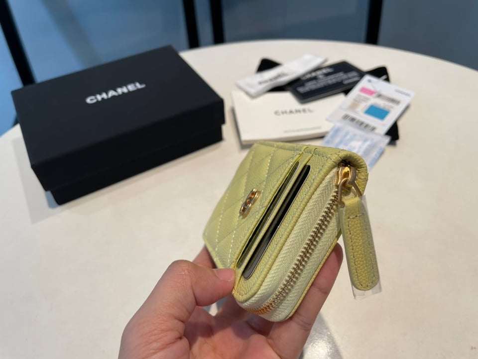 Chanel Zipped Coin Purse 11 Yellow Grained Calfskin view 7