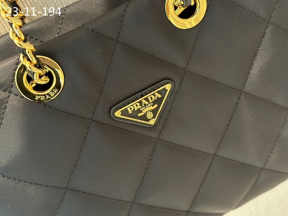 Prada Re Edition 1995 Chaîne Re Nylon Tote Bag Black 26Cm view 10