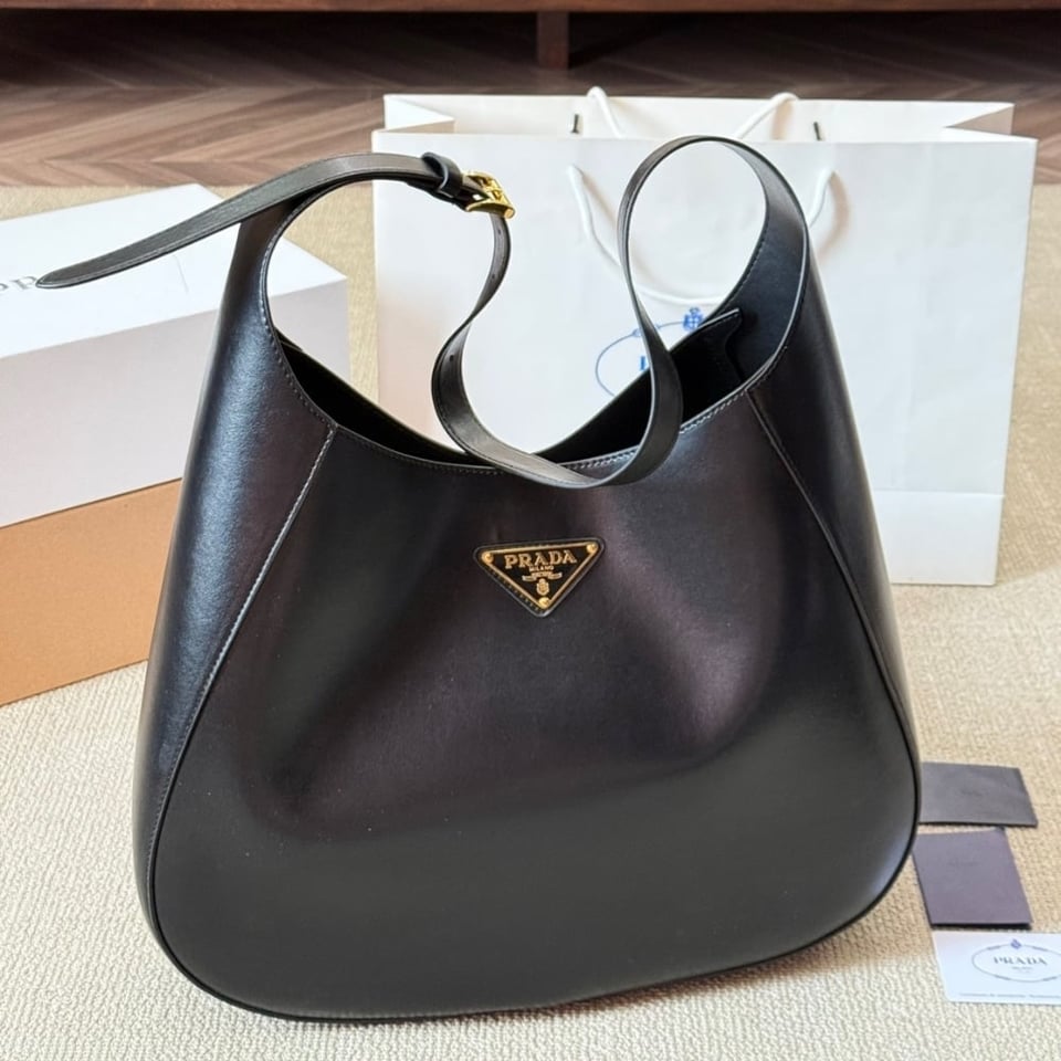 Prada Large Shoulder Bag With Topstitching Black 40Cm view 4