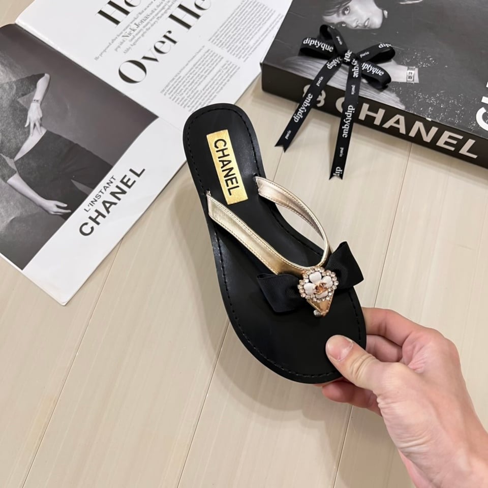 Chanel Thong Slide White Camellia Cc Logo Bow Black view 6