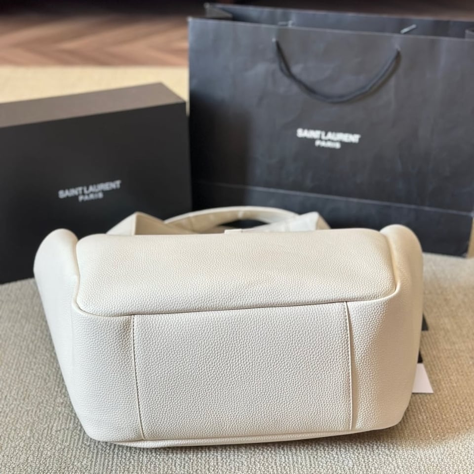 Saint Laurent Le 5 A 7 Bea In Grained Leather White 50Cm view 6