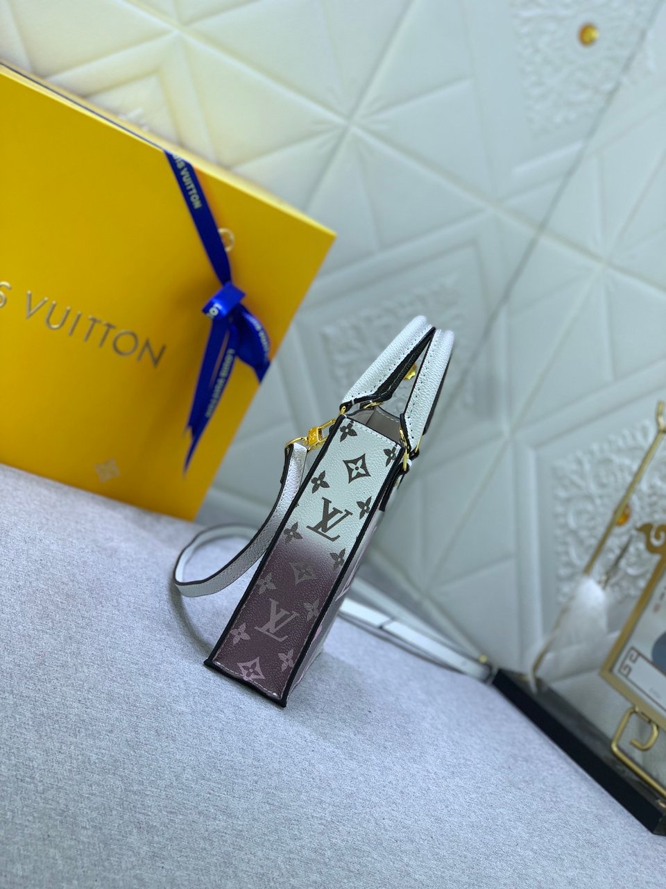 Louis Vuitton Petit Sac Plat Monogram Black And White 17Cm view 4