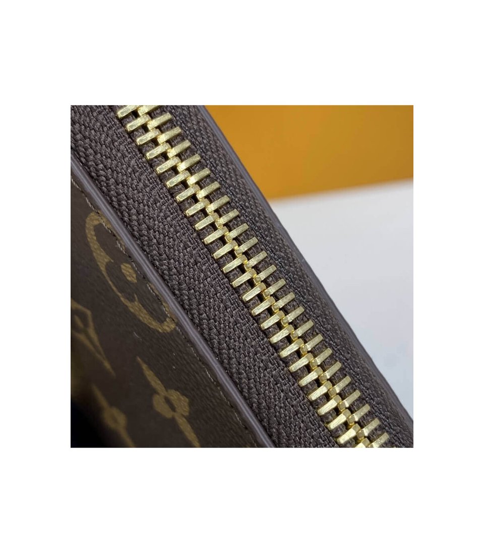 Louis Vuitton Monogram Zippy Organizer view 6