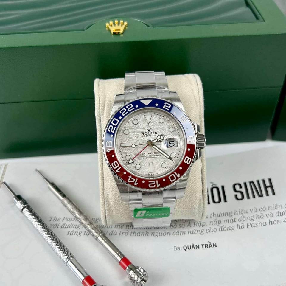 [SUPER CLONE] Rolex GMT-Master II Meteorite Dial 126719BLRO “Superman” view 3