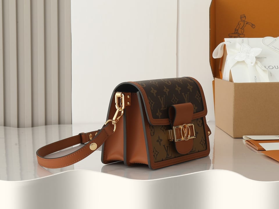 Louis Vuitton Mini Dauphine Other Monogram Canvas Women 20Cm M45959 view 14