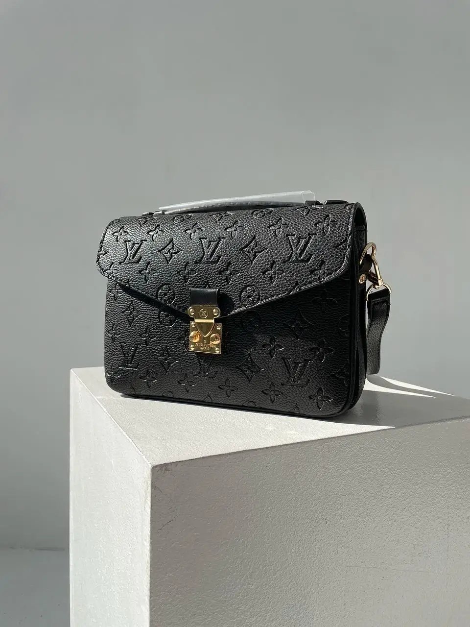 Louis Vuitton Monogram Canvas Pochette M Tis Black 25Cm view 6