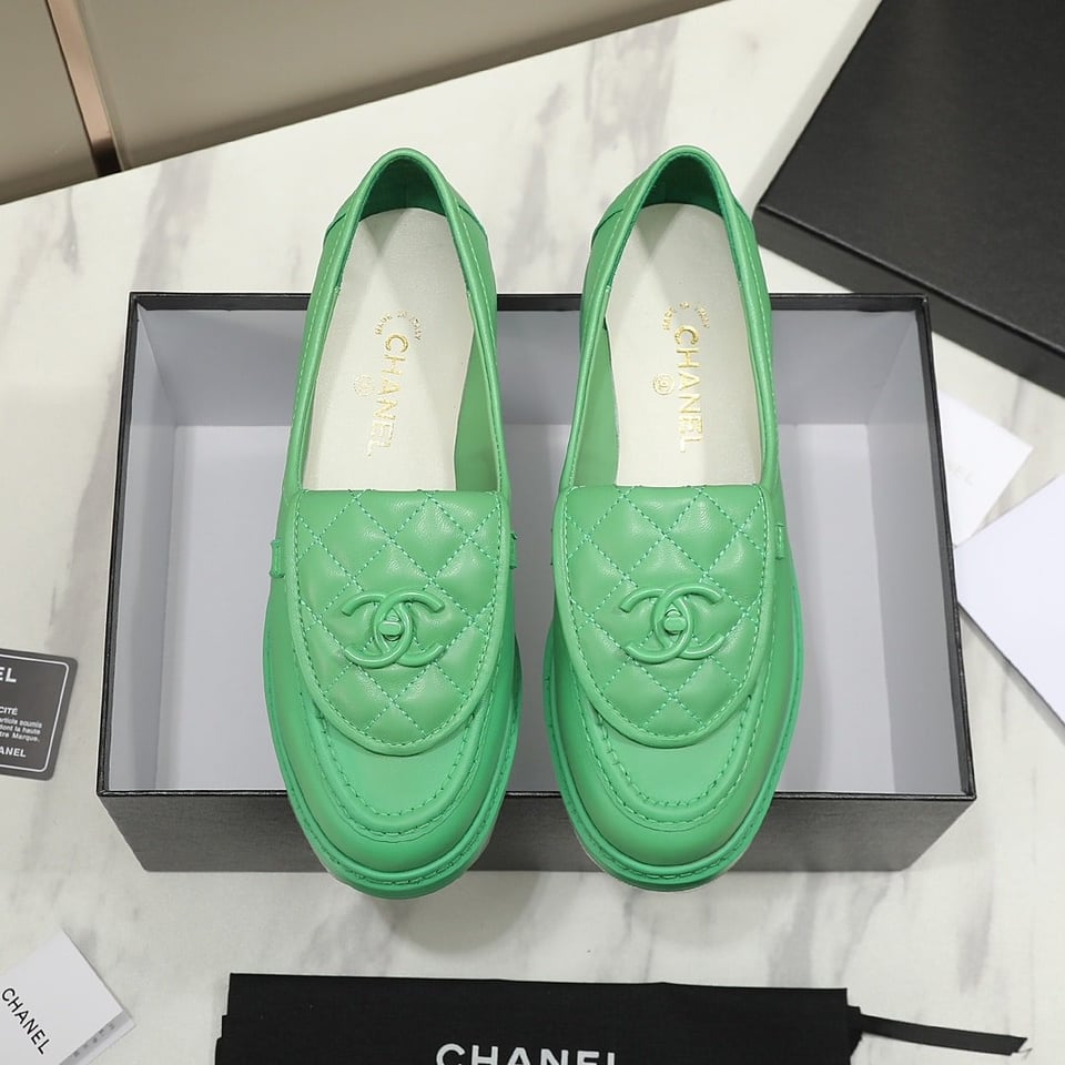 Chanel Cc Nib Turnlock Moccasins Flat Loafers Green view 3
