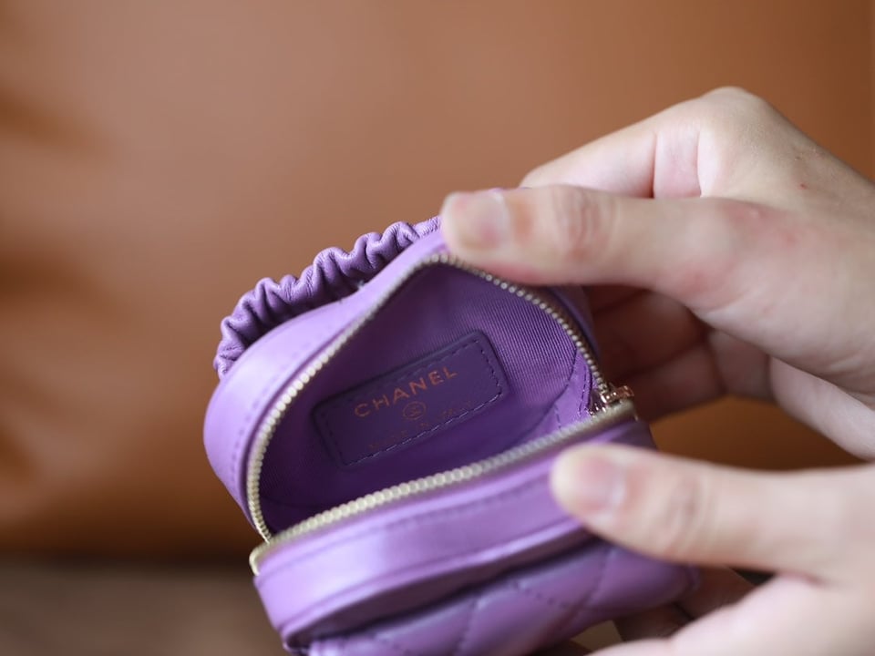 Chanel Heart Coin Purse 8.5 Purple Calfskin view 9