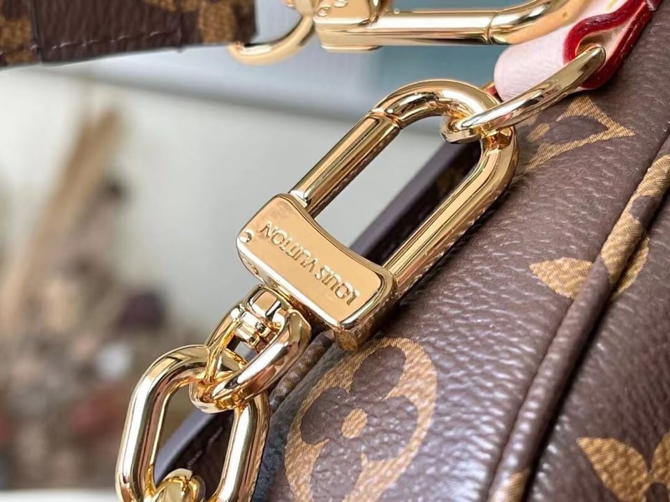 Louis Vuitton Pochette Métis East West M46279 21.6cm/ 8.5in view 10