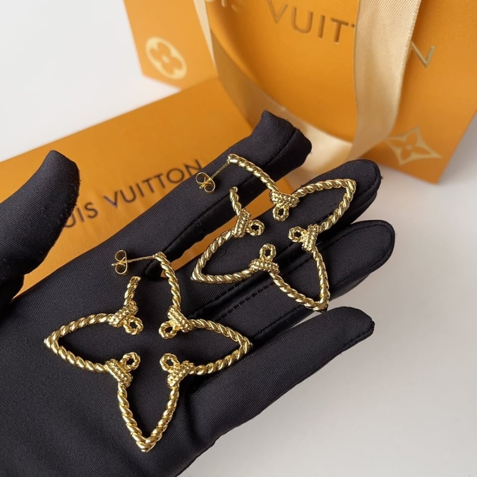 Louis Vuitton Nautical Earrings M01848 view 8
