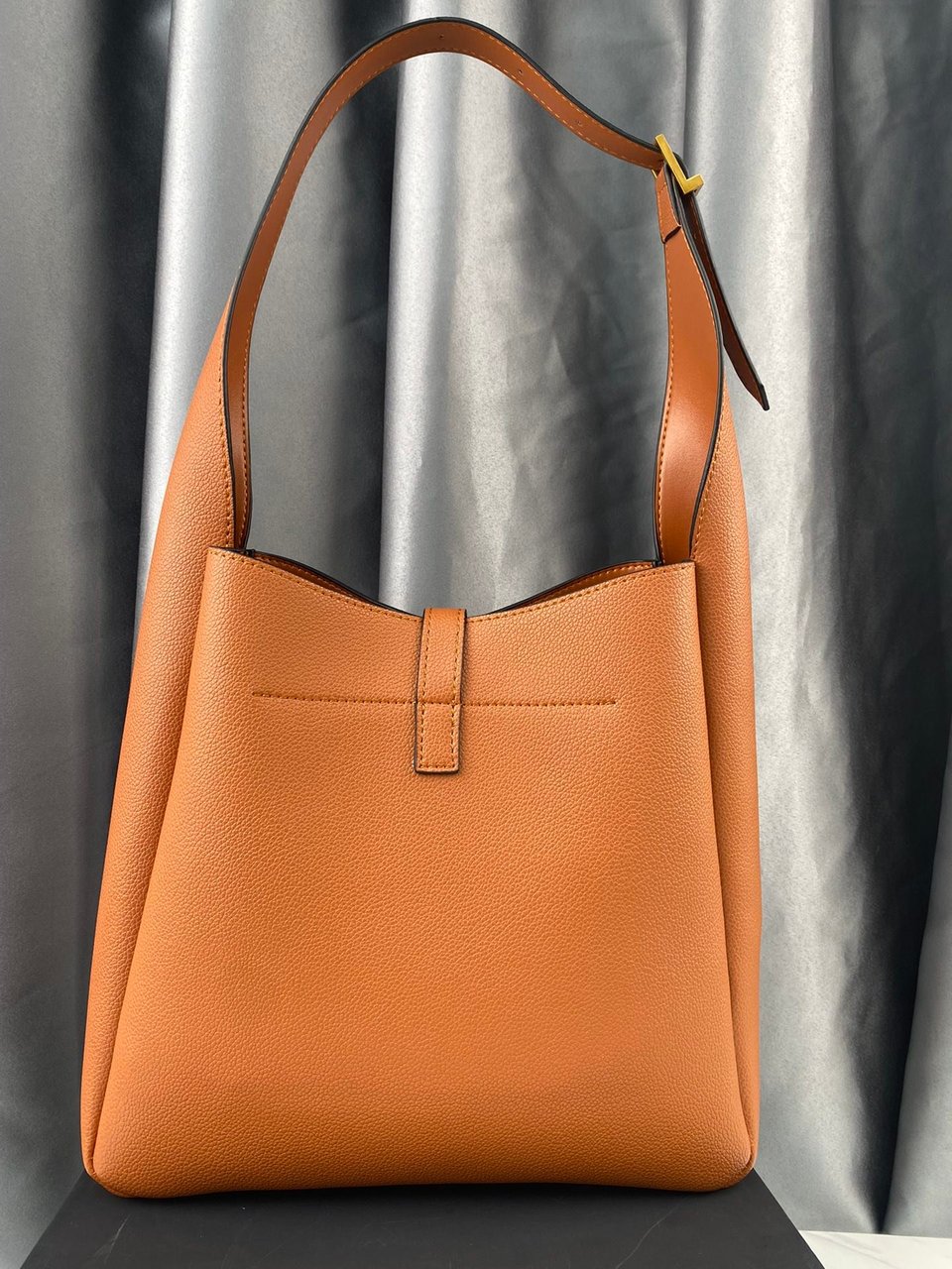 Saint Laurent 5 A 7 Soft Small Hobo Bag In Smooth Leather Beige view 6