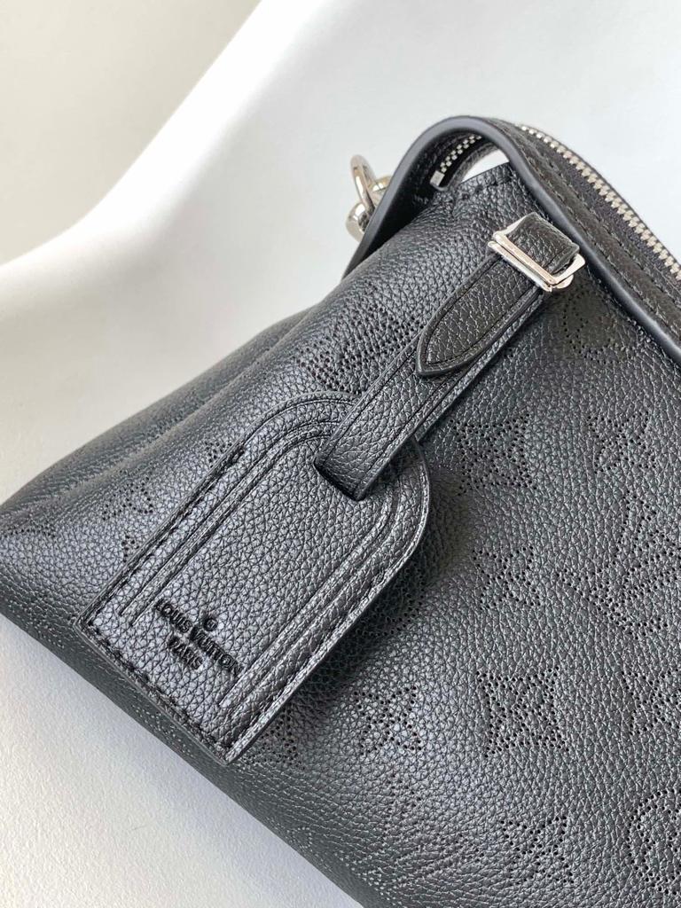 Louis Vuitton Hand It All Pm Galet Black 29Cm M24255 view 8