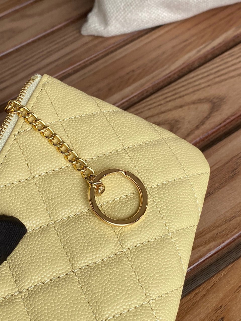 Chanel Zipped Wallet 14Cm Yellow Caviar Gold Hardware view 4