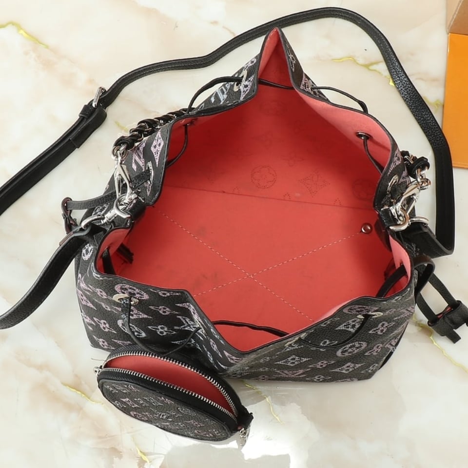 Louis Vuitton Bella Black /Amp Pink 22Cm view 6