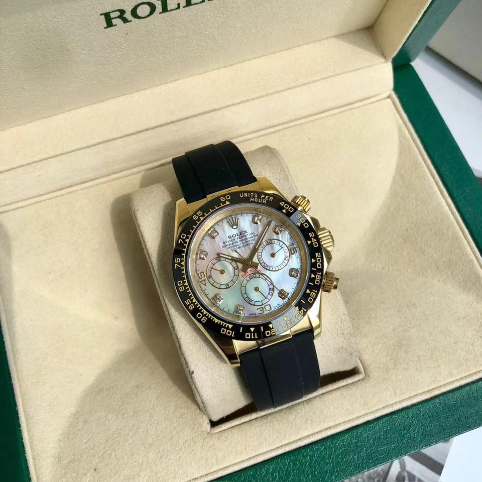 Rolex Cosmograph Daytona Yellow Gold 116518LN-0041 view 4