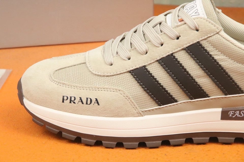 Prada Men?S Sneakers Suede With Stripe Beige view 7