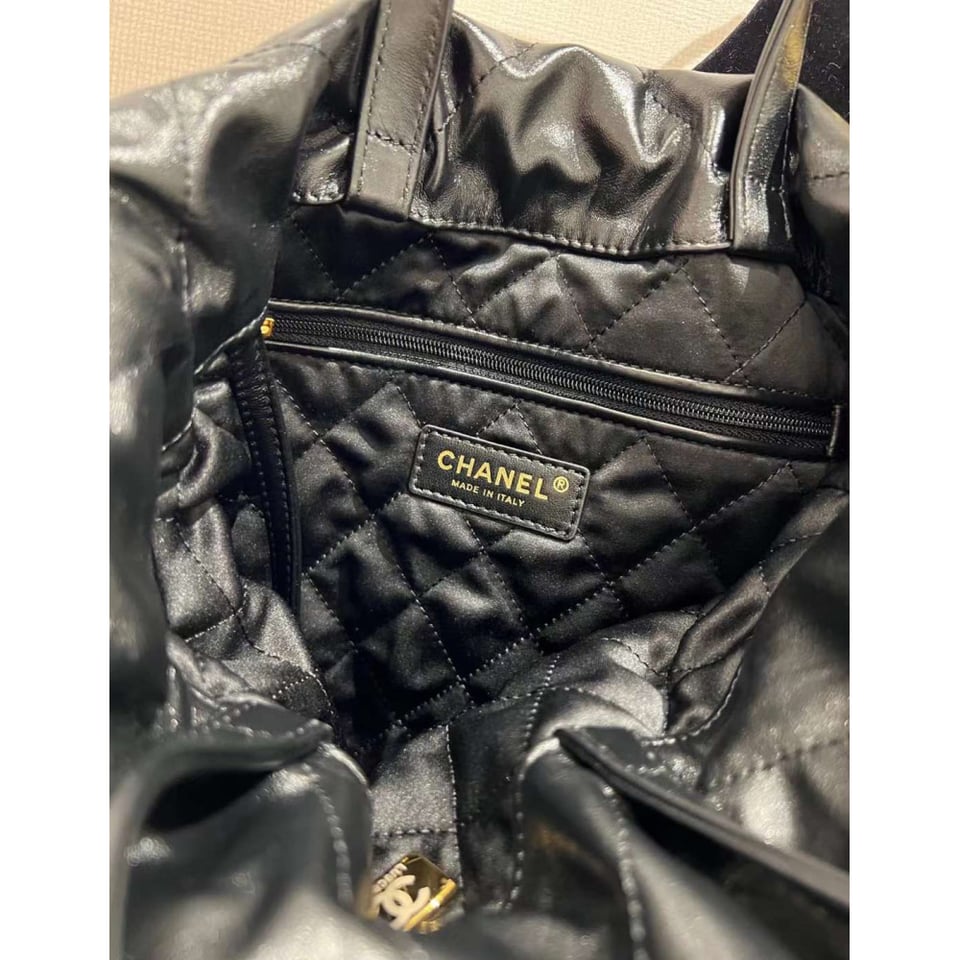 Chanel 22 Backpack in Black Shiny Calfskin 34cm view 6