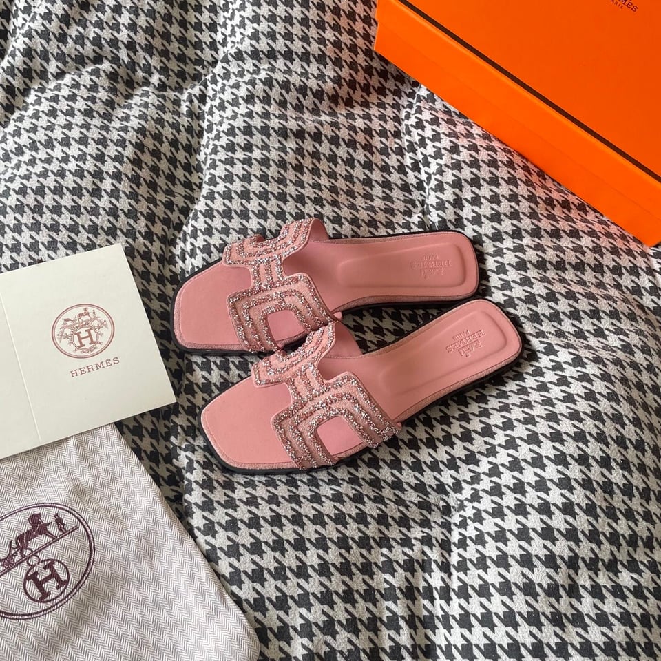 Hermes Oran Sandal Rose Aube view 3