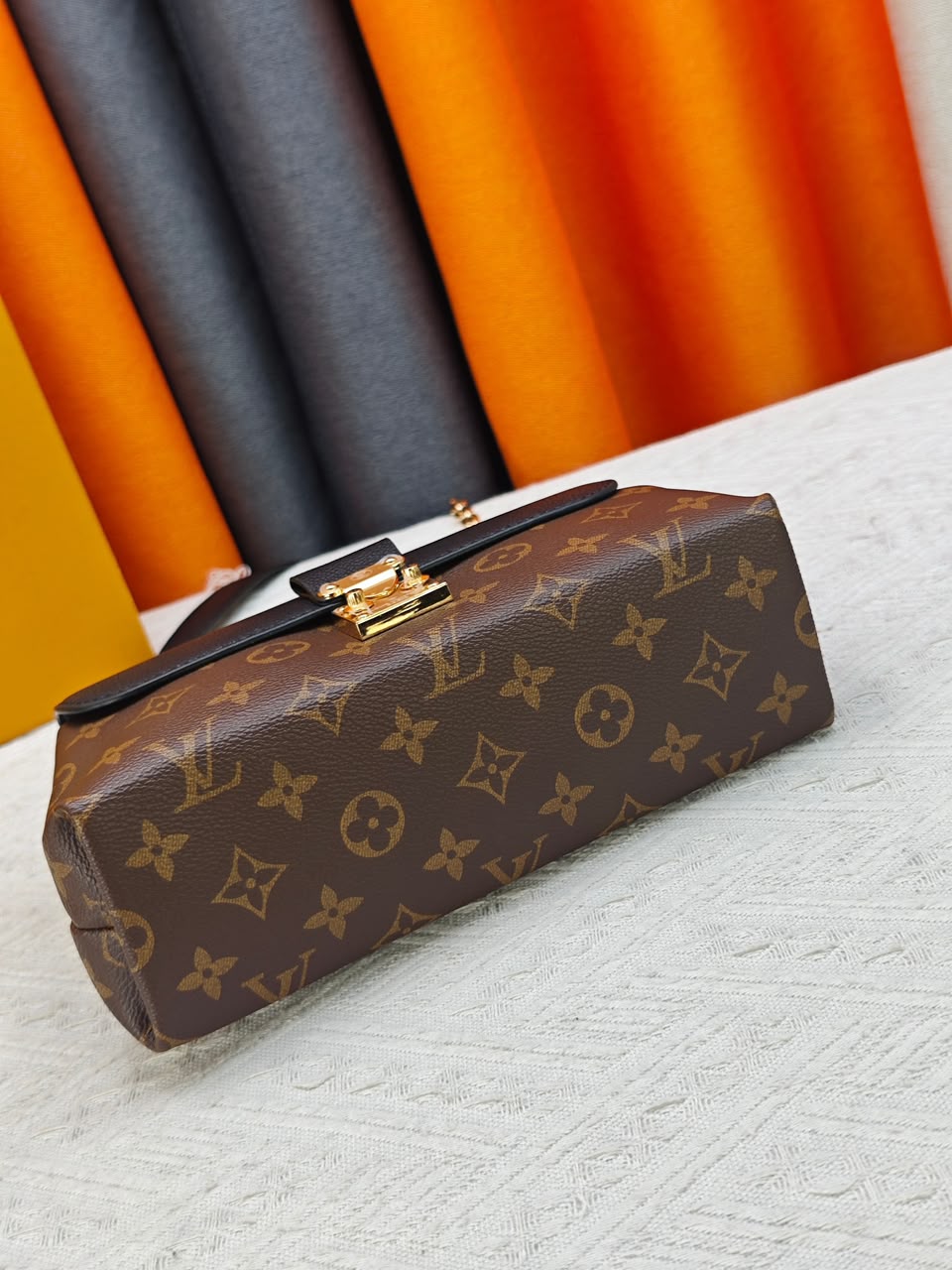 Louis Vuitton Madeleine BB Monogram/Black 24cm M28424 view 6