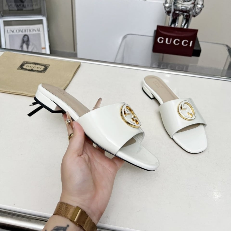 Gucci Women Round Interlocking G Sandal In White view 4