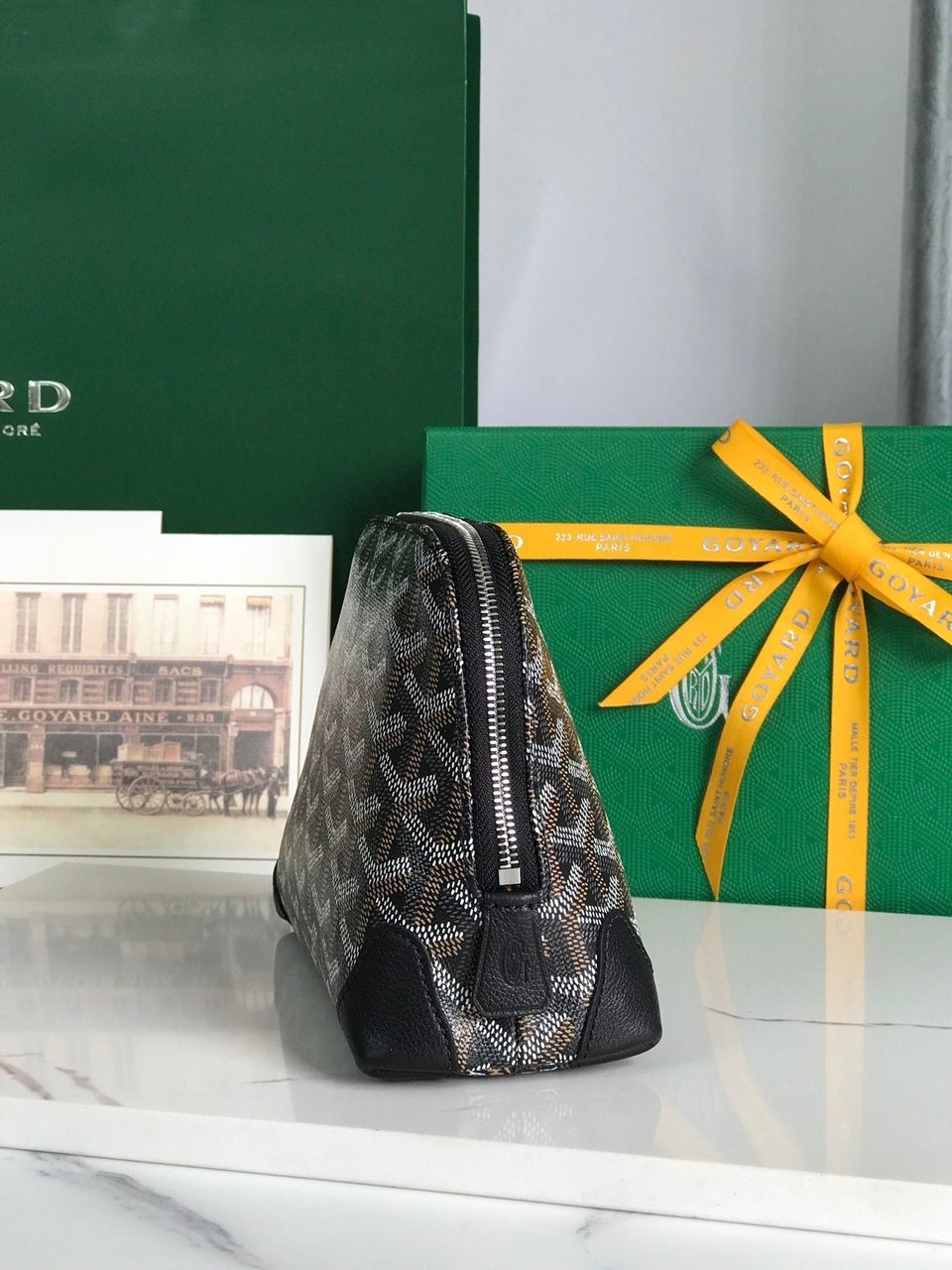 Goyard Vendôme Cosmetic Pouch 17 Cm Black Goyardine Canvas And Calfskin Trim view 3