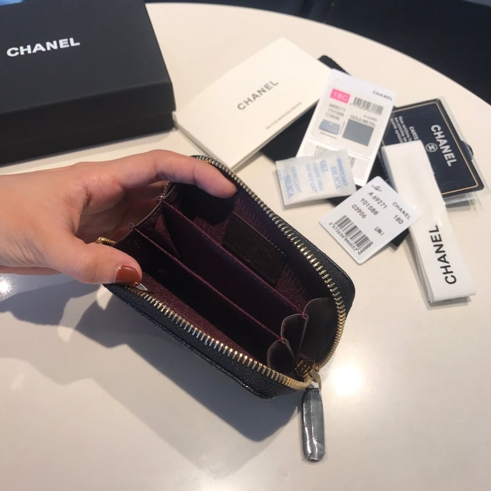 Chanel Zipped Coin Basic Purse 11 Black Calfskin Gold Icon view 7