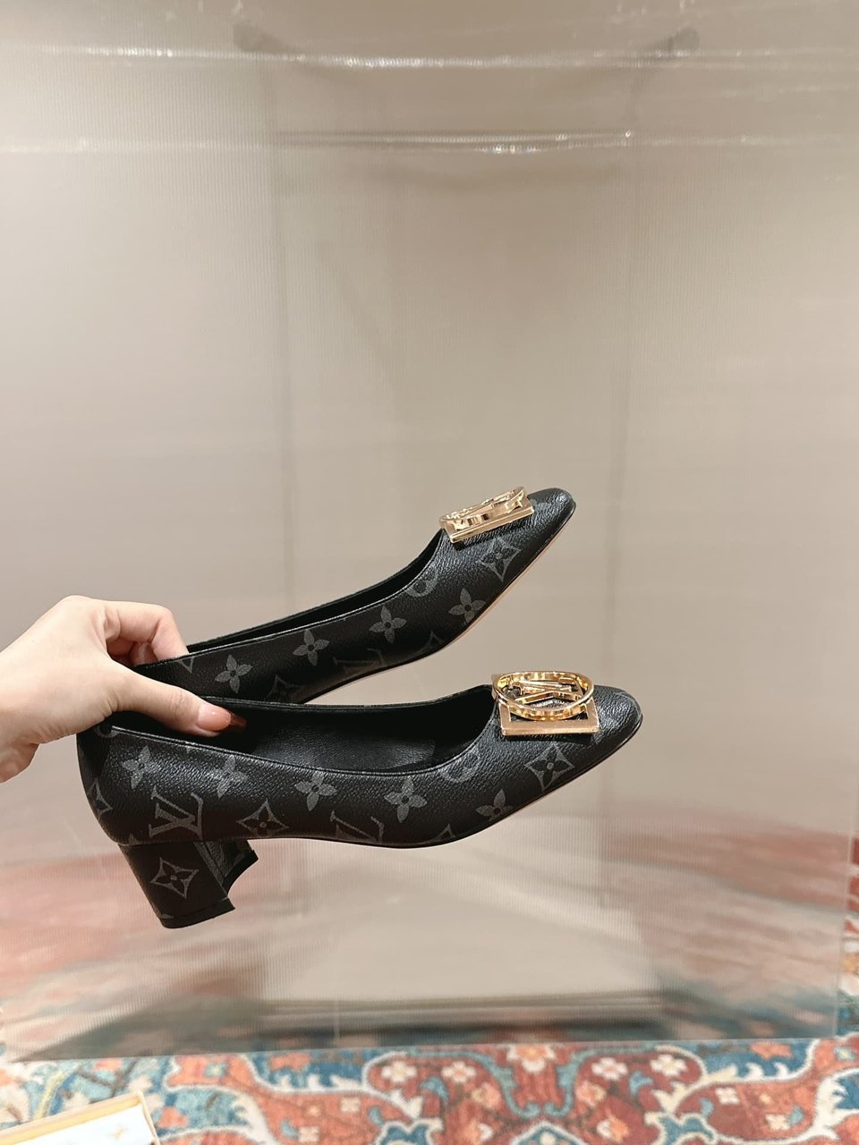 Louis Vuitton Madeleine Pumps Monogram Black view 7