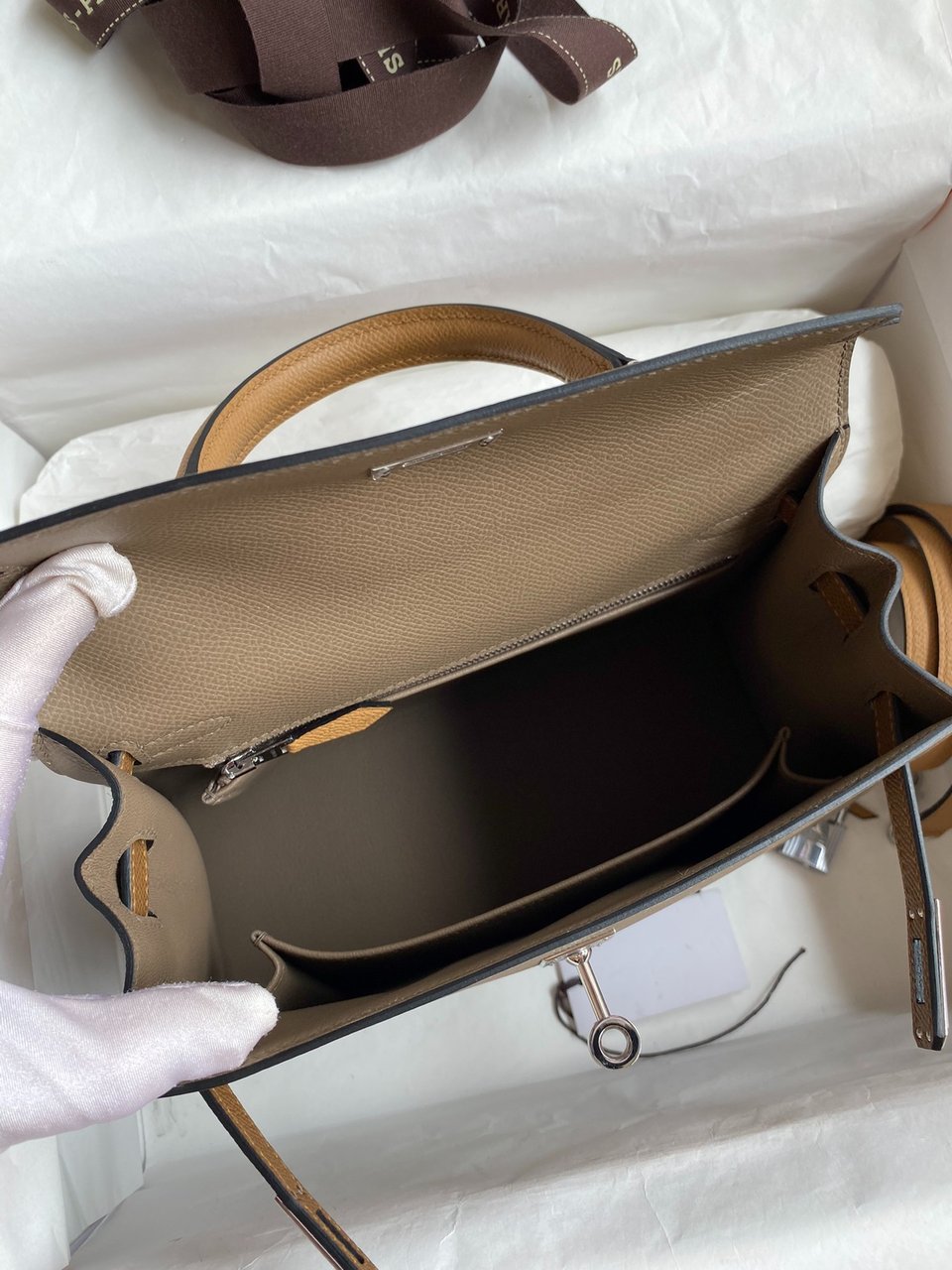 Hermes Kelly 25 Bag In Greige Epsom Leather For Women 25cm/10in view 7