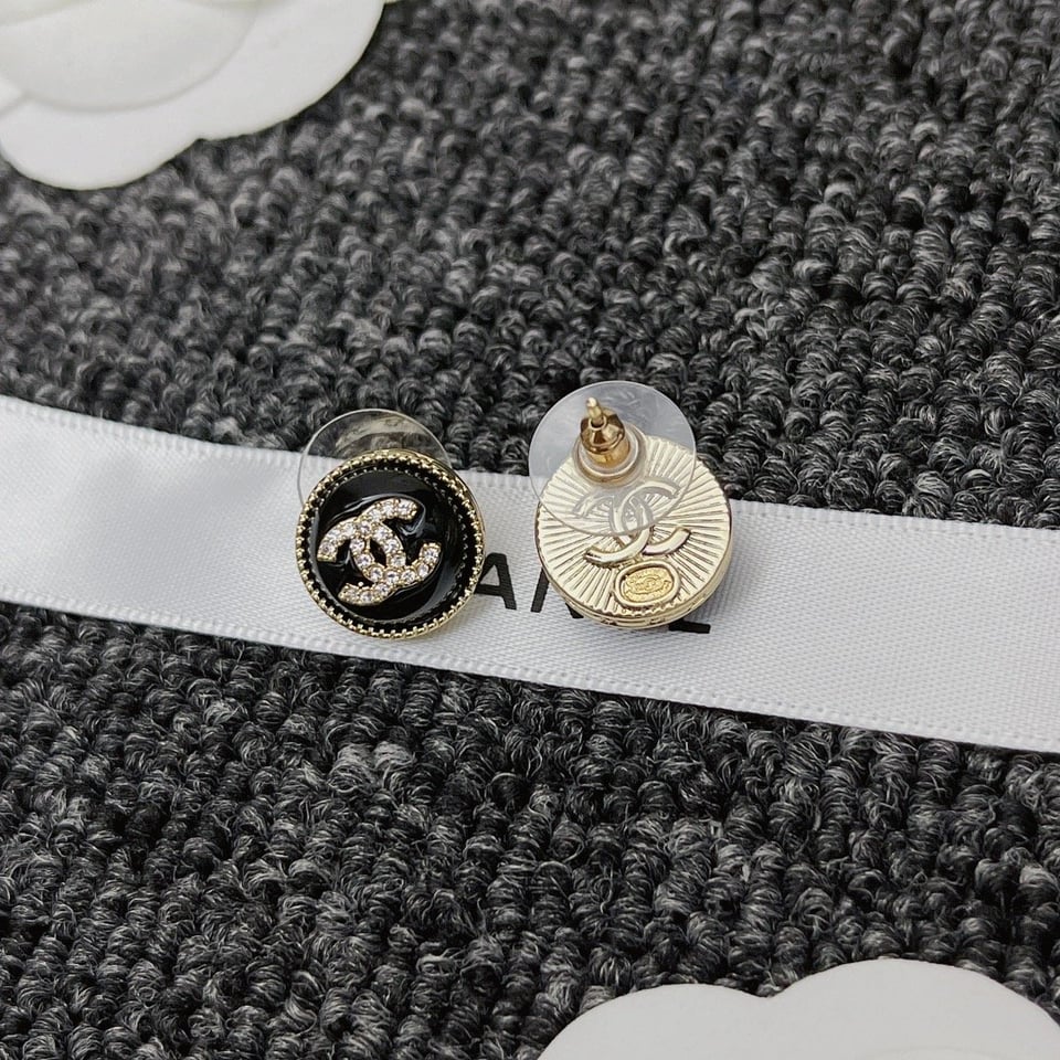 Chanel Cc Earrings Black view 2