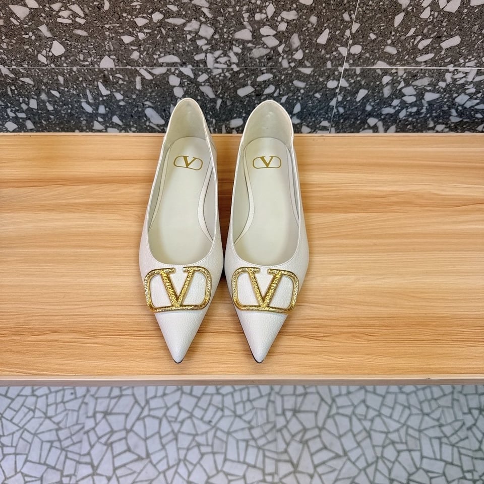 Valentino Garavani VLogo Pointed-Toe Leather Ballet Flats White view 3