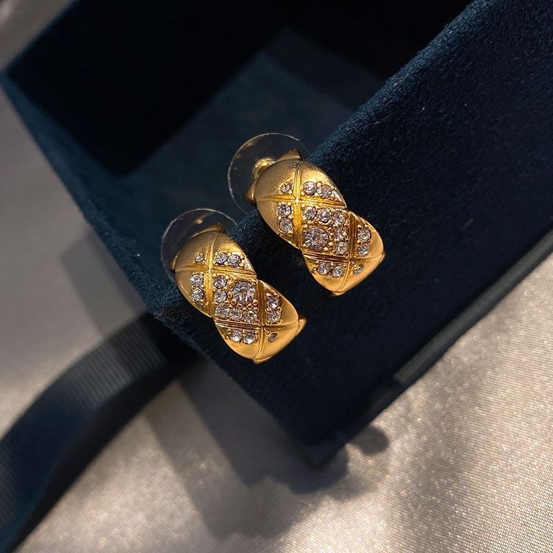 Chanel Coco Golden Earrings view 3