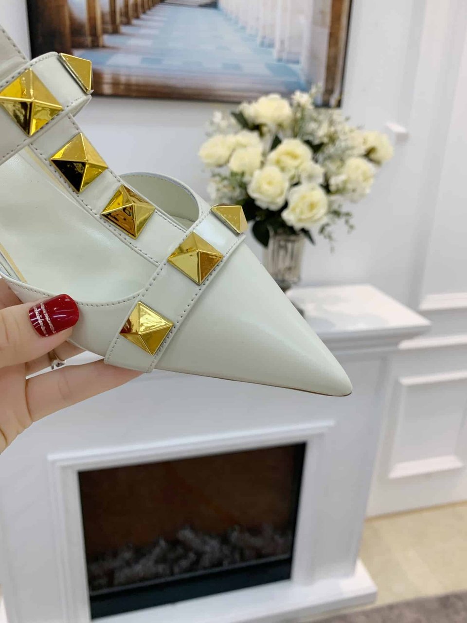 Valentino Garavani Roman Stud Kitten Heel Pumps White view 3