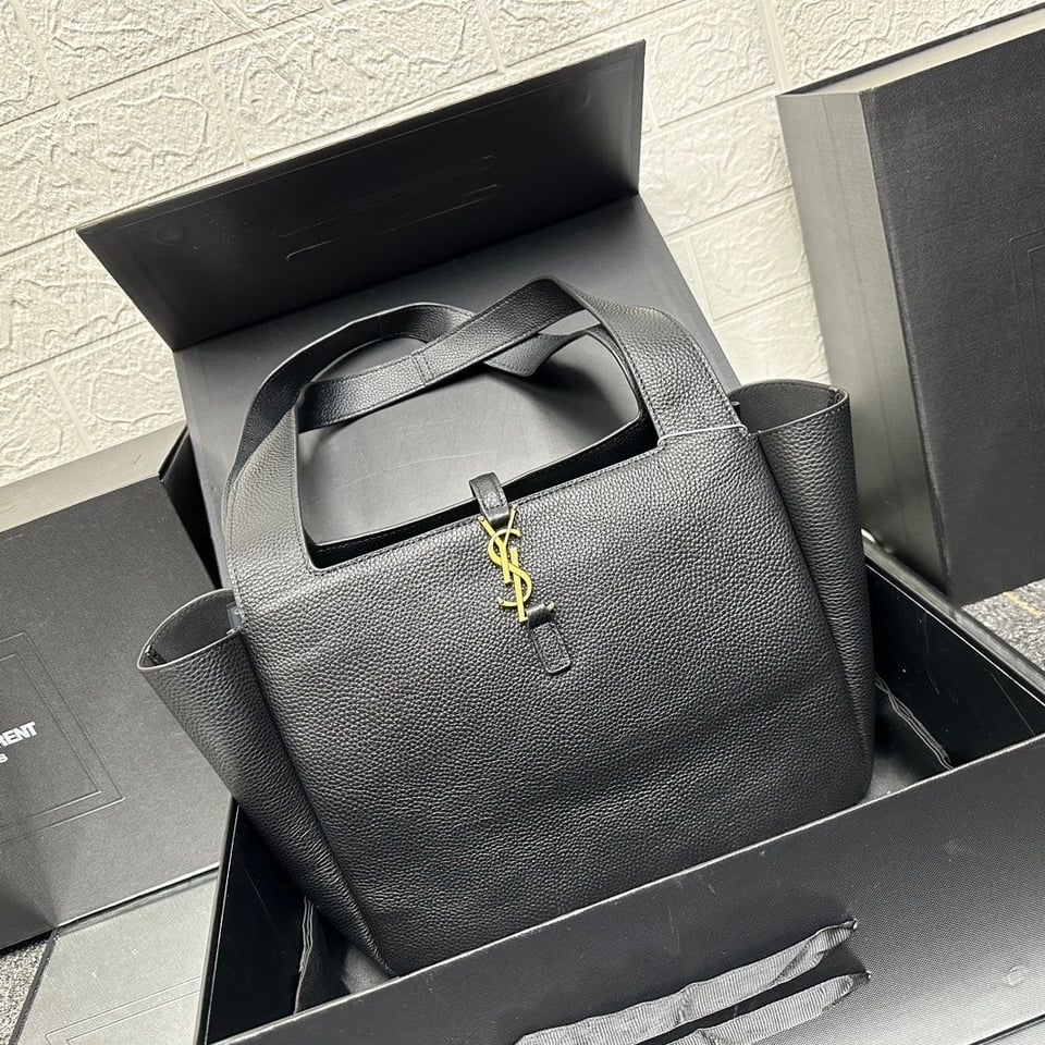 Saint Laurent Bea In Grained Leather Black 50Cm view 8