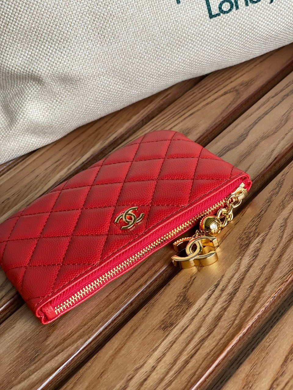 Chanel Zipped Wallet 14Cm Red Caviar Gold Hardware view 10