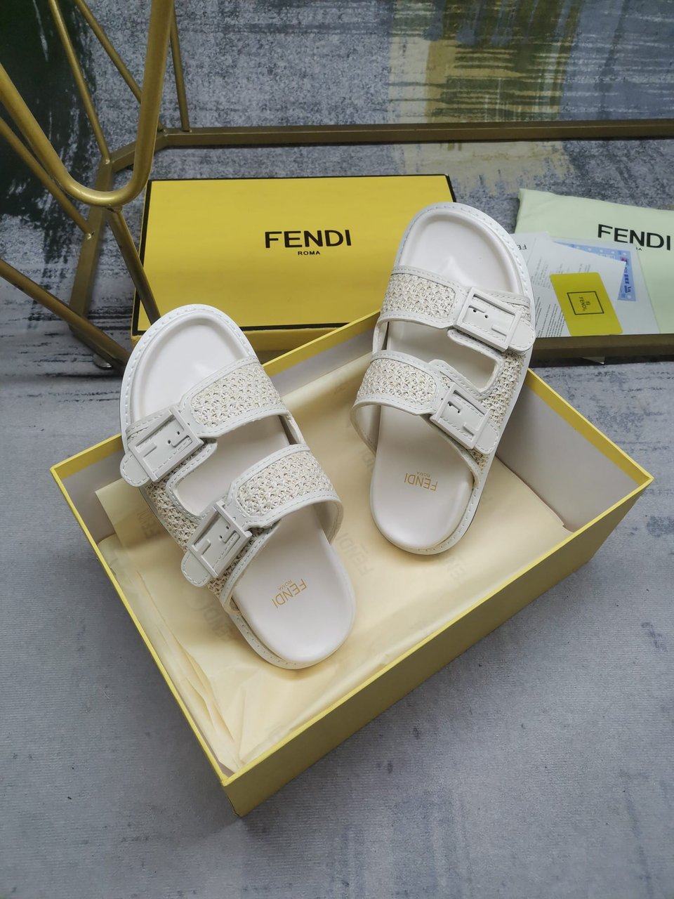 Fendi Feel Leather Sandals White view 8