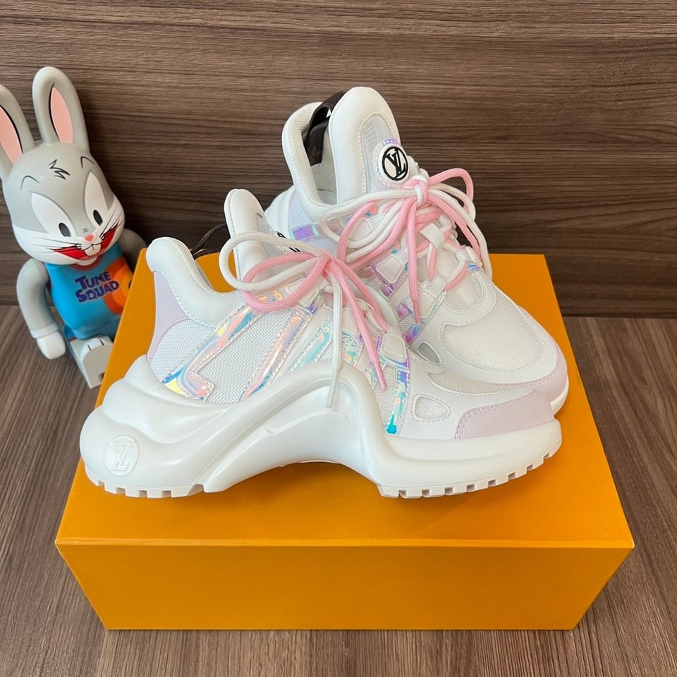 Louis Vuitton Archlight Sneaker Gradient Pink view 9