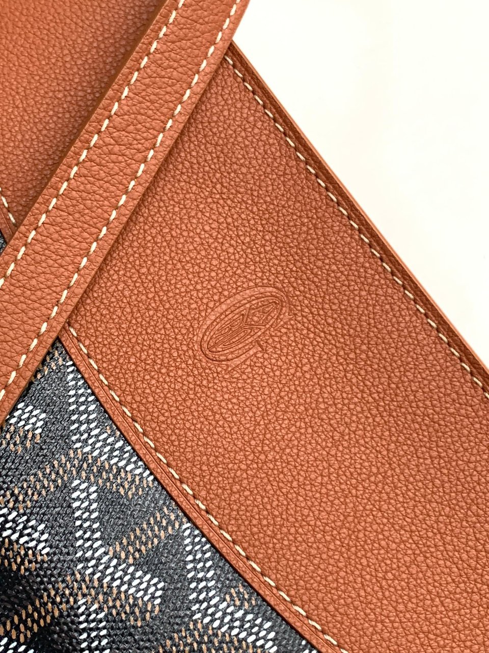 Goyard Hirondelle Bag – Bagistry Closet 25cm Black &amp; Tan view 4