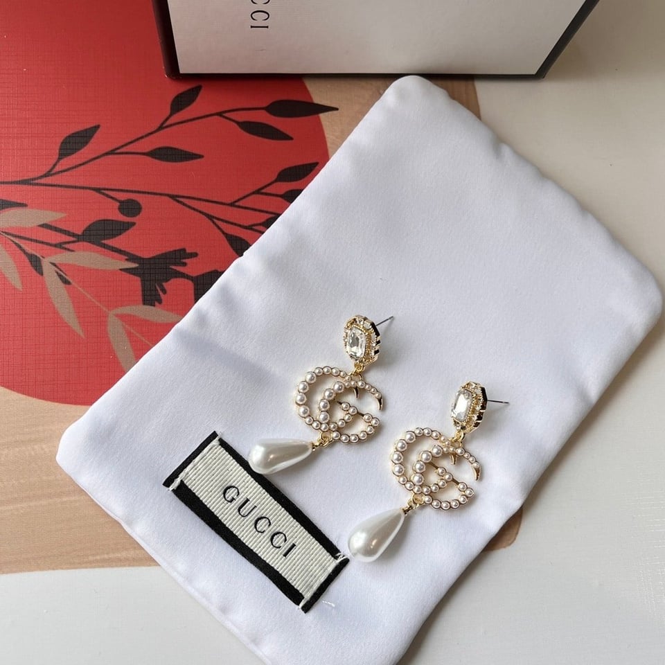 Gucci Pearl Gg Drop Earrings In Gold view 6