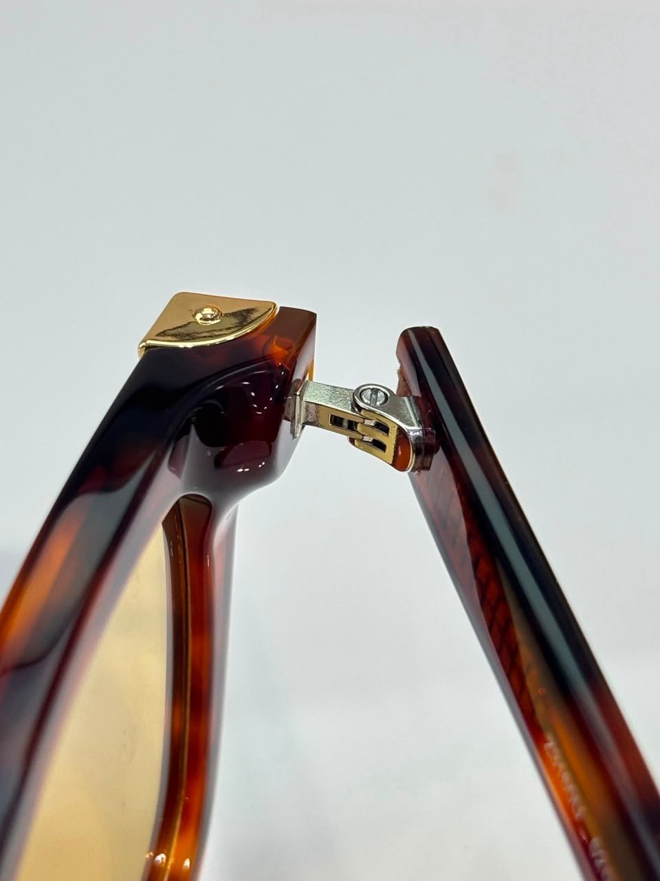 Louis Vuitton Clash Square Sunglasses Light Amber Z2703W view 7