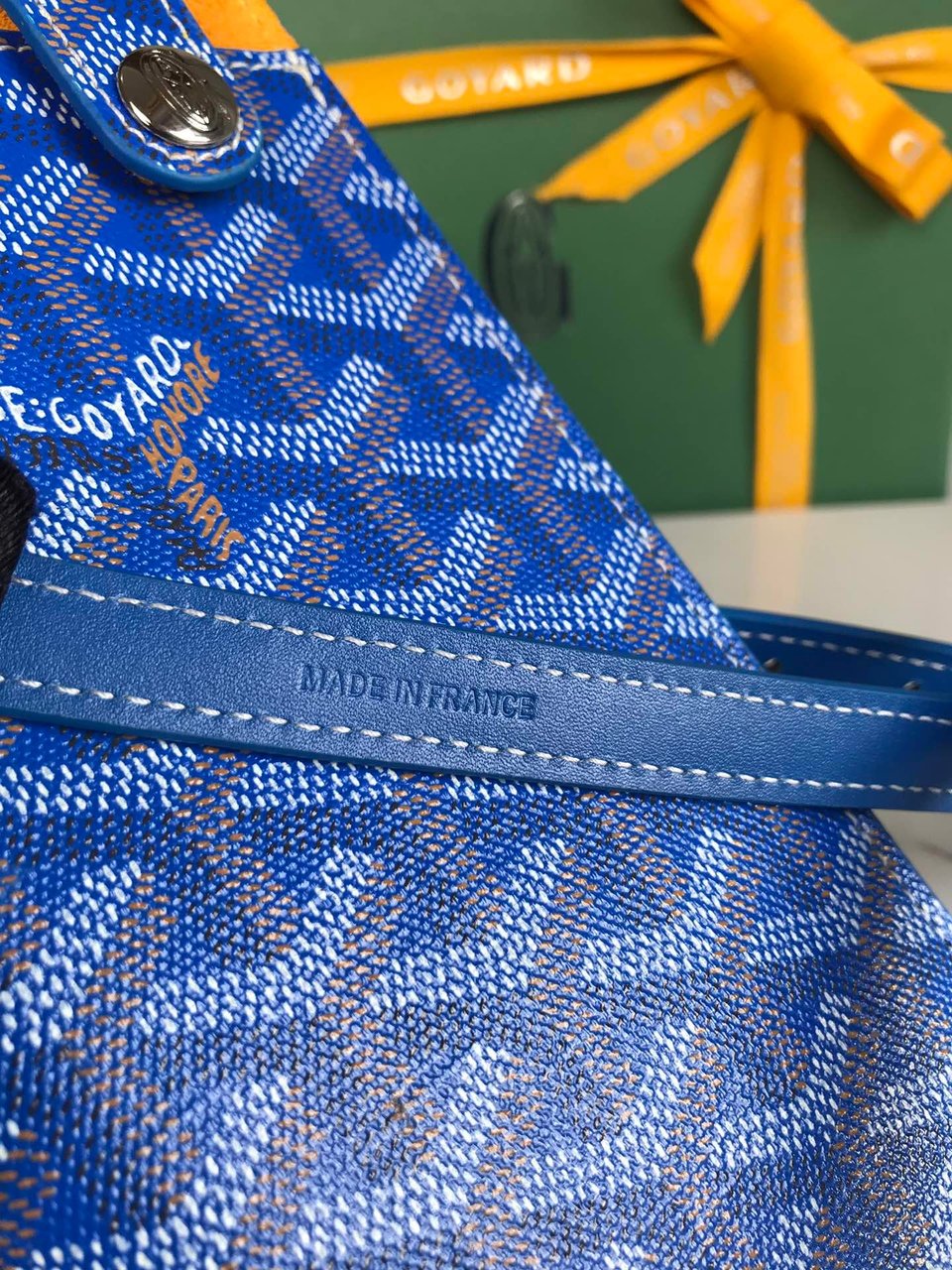 Goyard Montmartre Gm Case 18 Cm Sapphire Blue Goyardine Canvas view 6