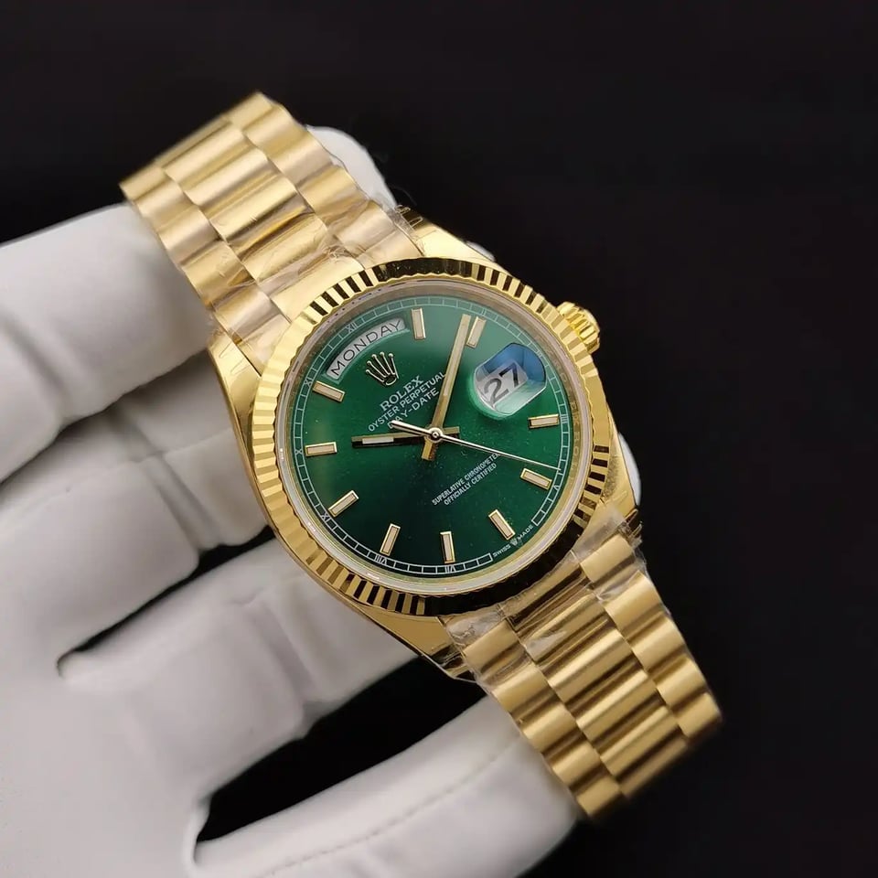 [Superclone] Rolex Day-Date 36mm Bright Green Dial President 228238 view 2