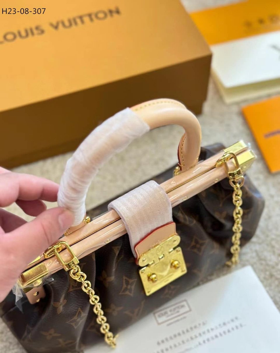 Louis Vuitton Monogram Clutch Bag Brown 28Cm M46544 view 6