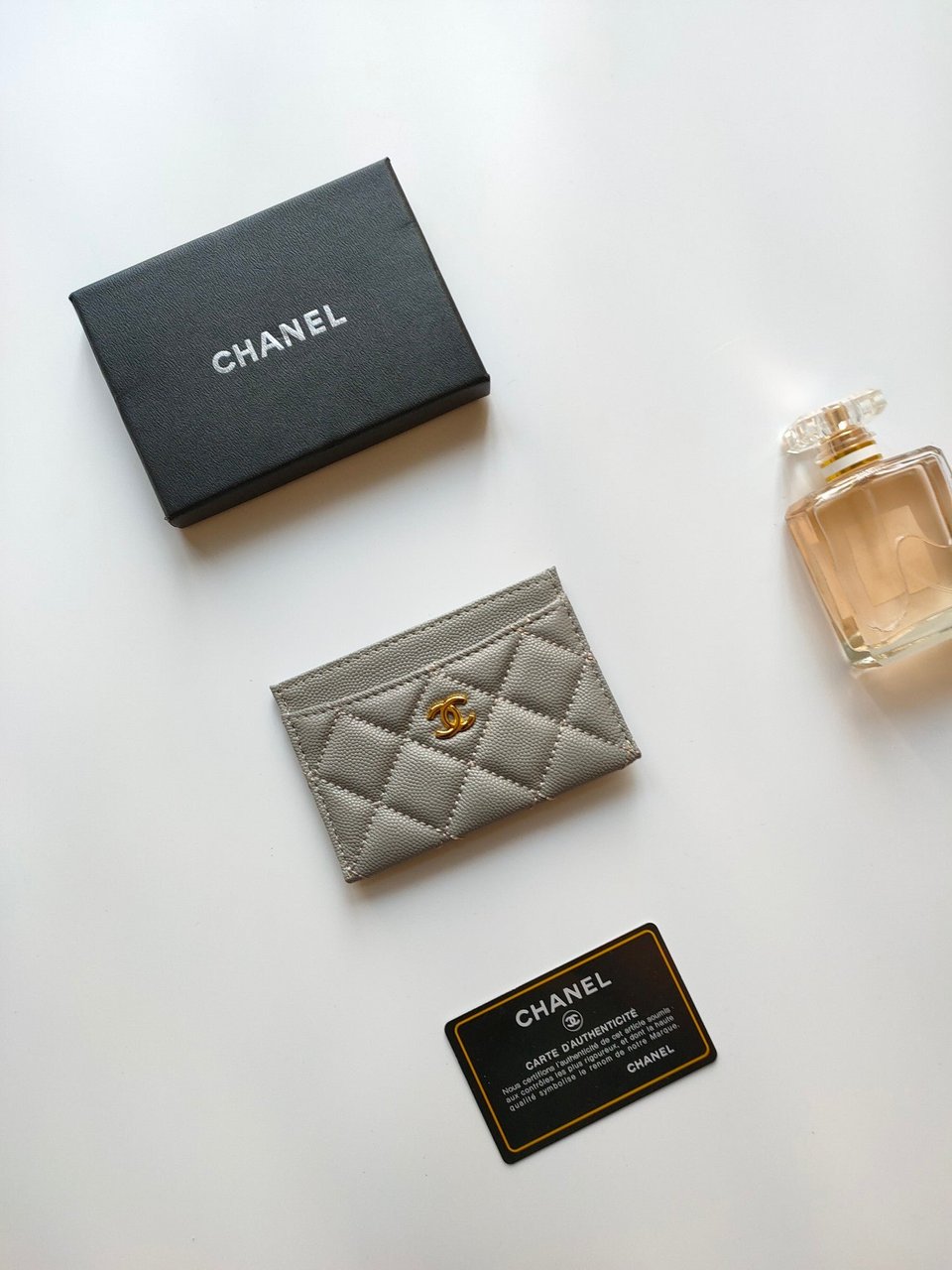 Chanel Card Holder 11.2 Gray Grained Calfskin Gold Icon view 3