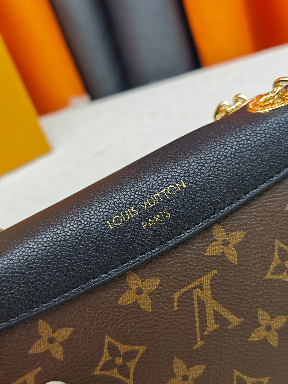 Louis Vuitton Madeleine BB Monogram/Black 24cm M28424 view 4